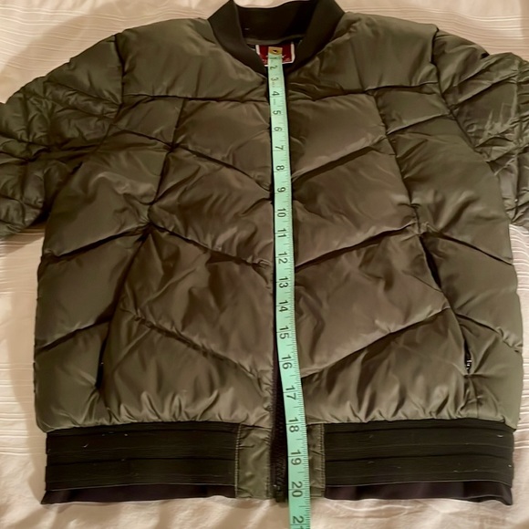 Cropped green Bomber Jacket - Picture 6 of 7